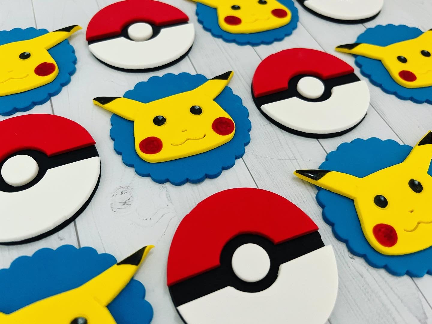 Pikachu, Poke Balls