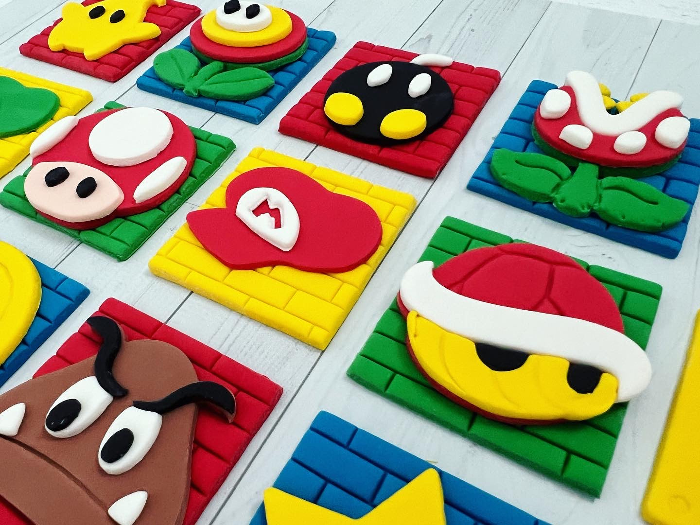 Cupcake Toppers: Mario & Luigi